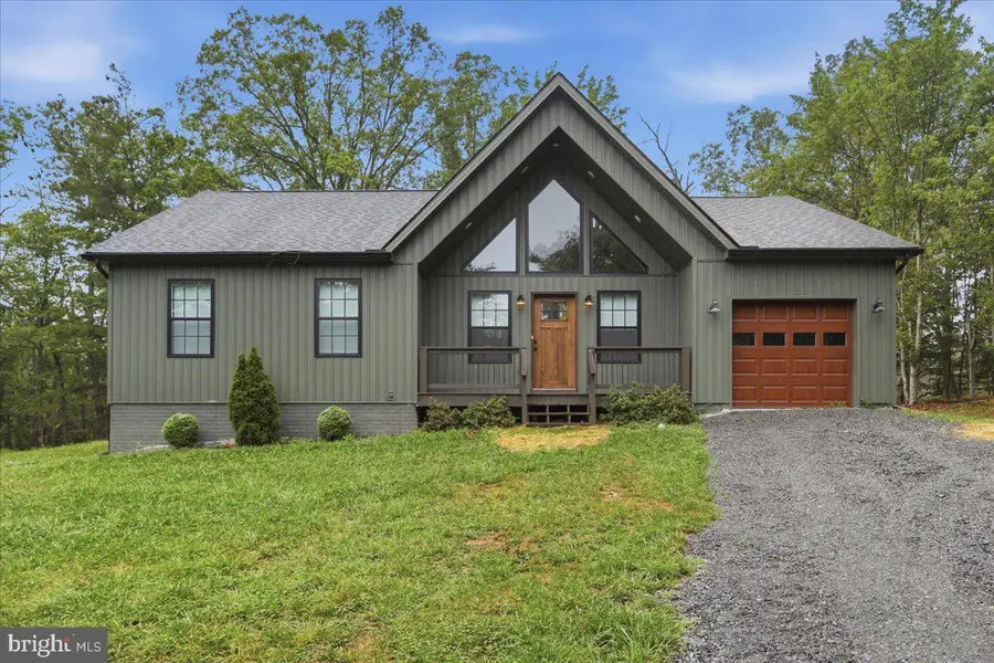 124 Medford Ln, Berkeley Springs, WV 25411 - #3