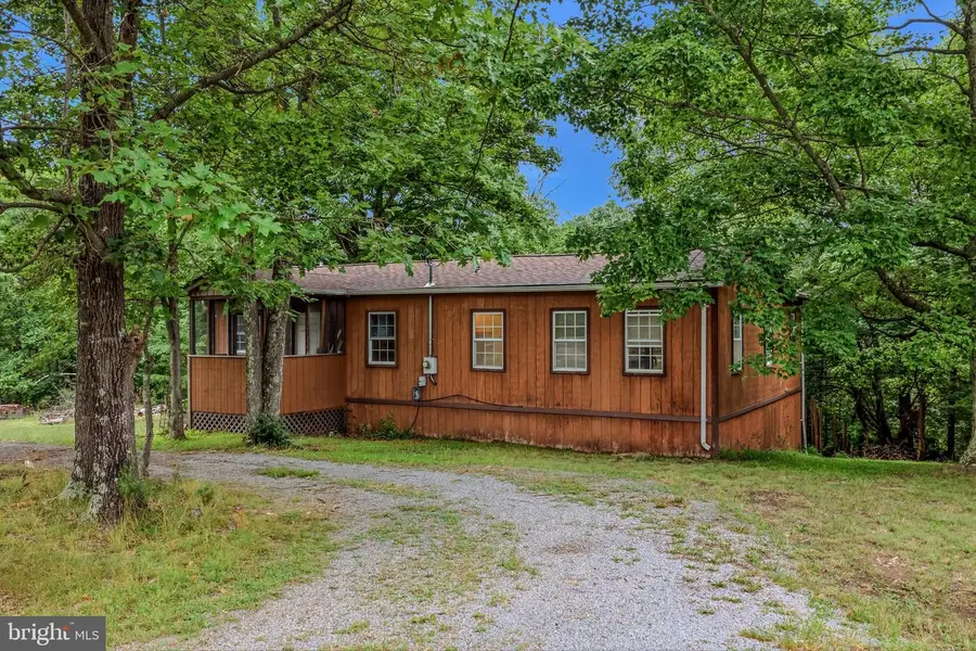602 Plum Tree Ln, Berkeley Springs, WV 25411 - #3
