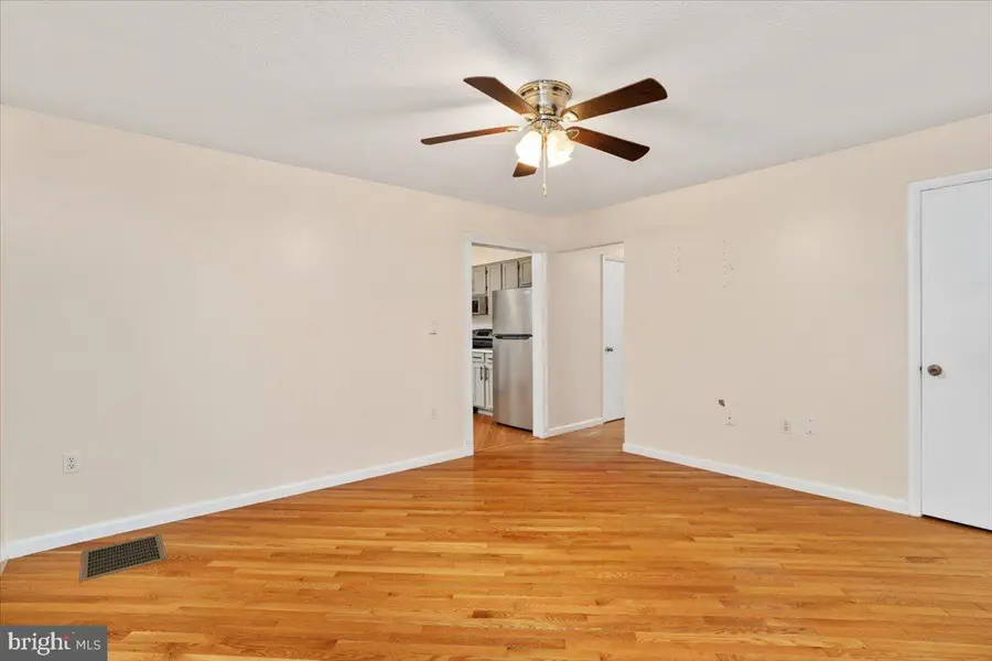 230 Swallow Pl, Berkeley Springs, WV 25411 - #3
