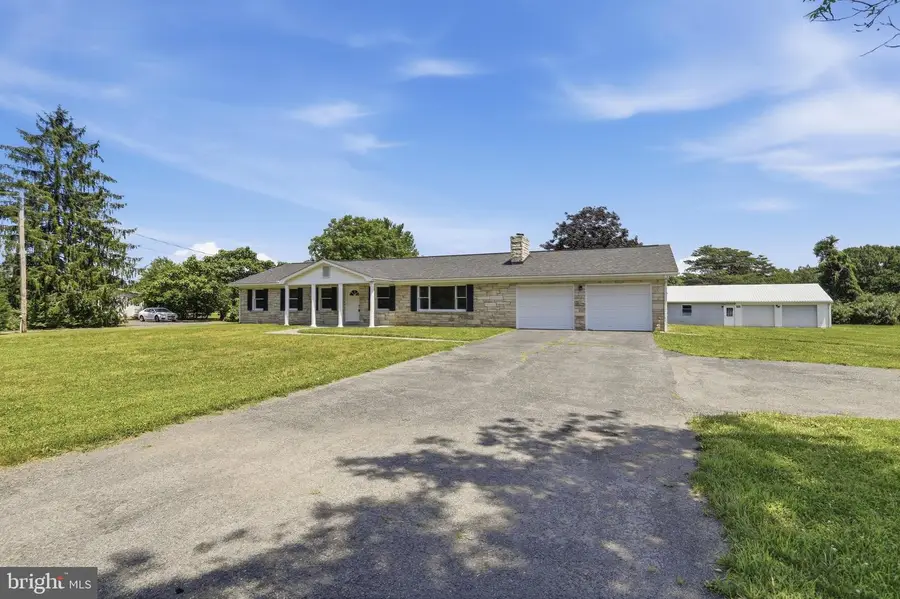 11195 Valley Rd, Berkeley Springs, WV 25411 - #3