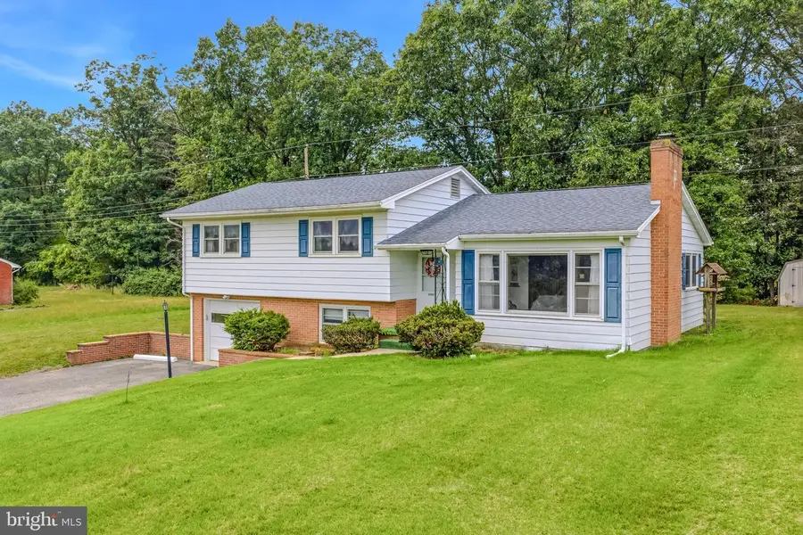 381 Grove Heights Rd, Berkeley Springs, WV 25411 - #3