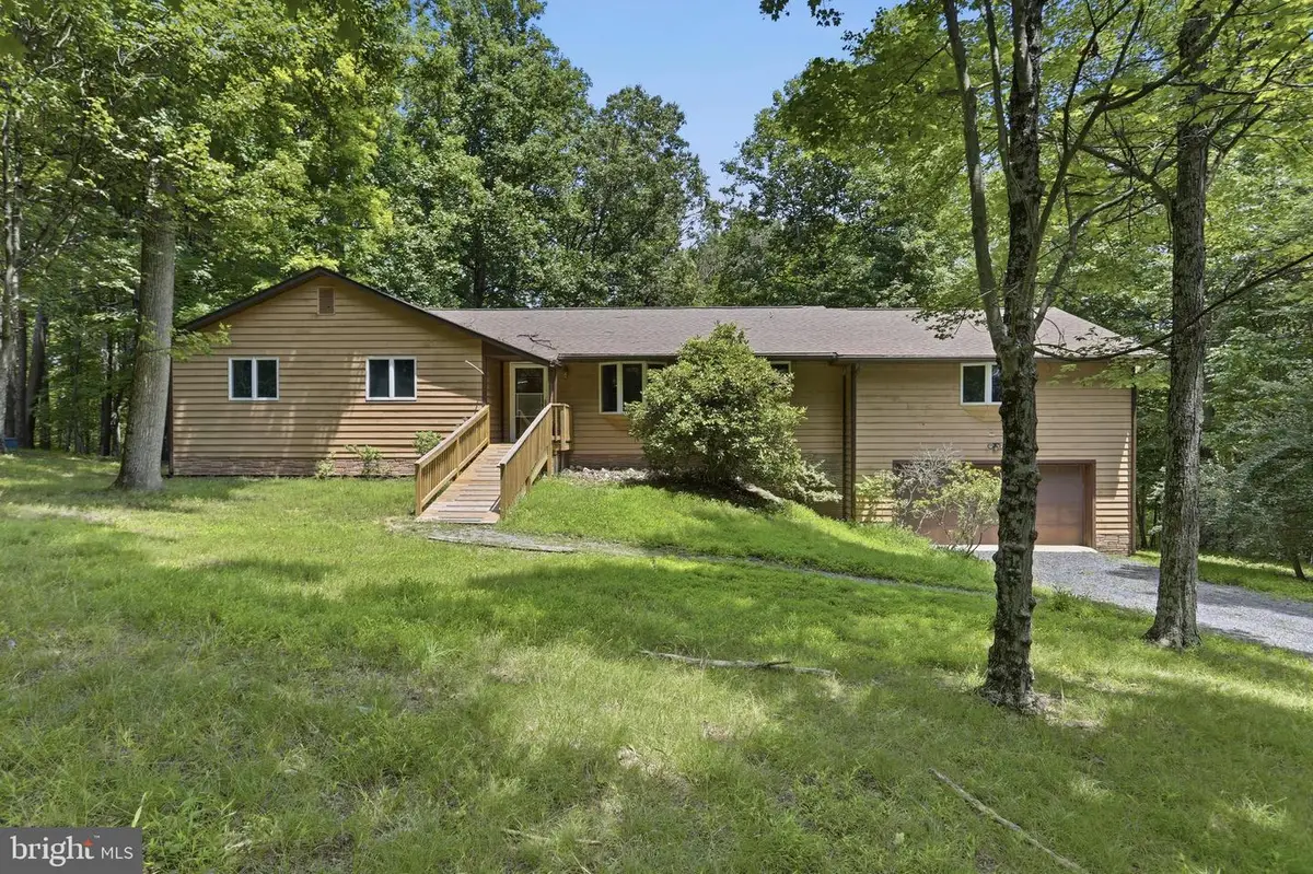 351 Silvercreek Ln, Berkeley Springs, WV 25411 - #1