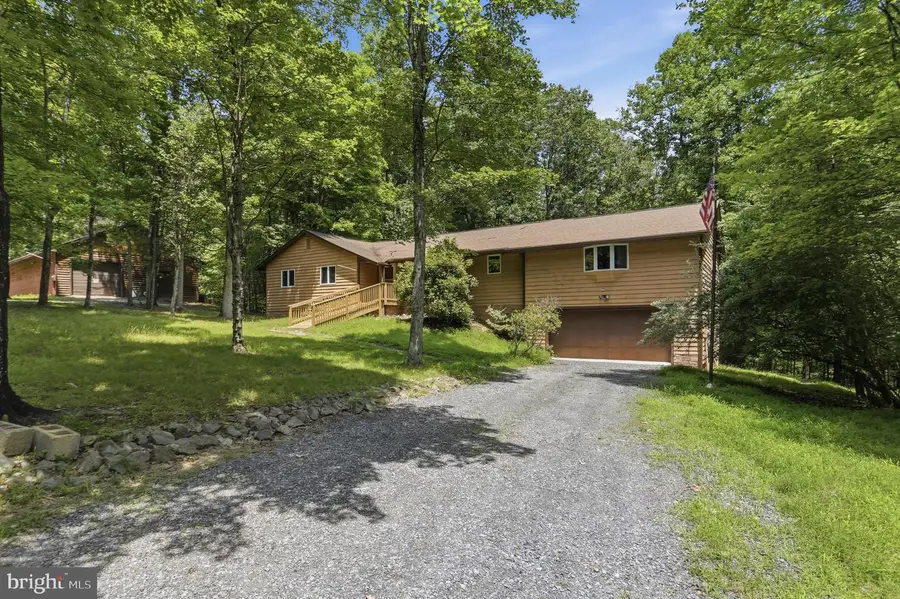 351 Silvercreek Ln, Berkeley Springs, WV 25411 - #3
