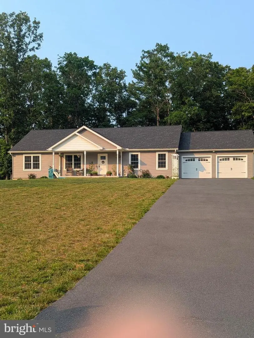 383 Cielo Ln, Berkeley Springs, WV 25411 - #2