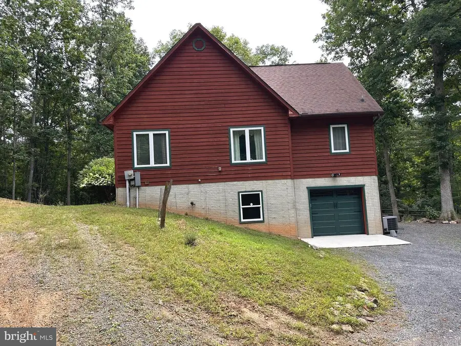 175 Chase Woods Ln, Great Cacapon, WV 25422 - #2