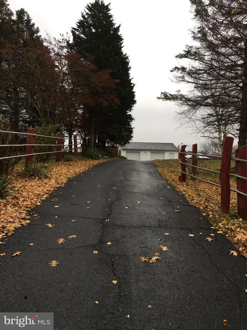 2712 Fairview Dr, Berkeley Springs, WV 25411 - #3