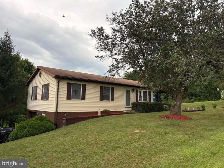 68 Sunset Drive, Berkeley Springs, WV 25411 - #2