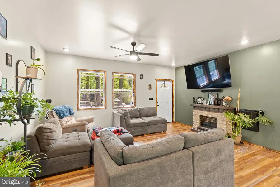 859 Hank Ln, Berkeley Springs, WV 25411 - #3