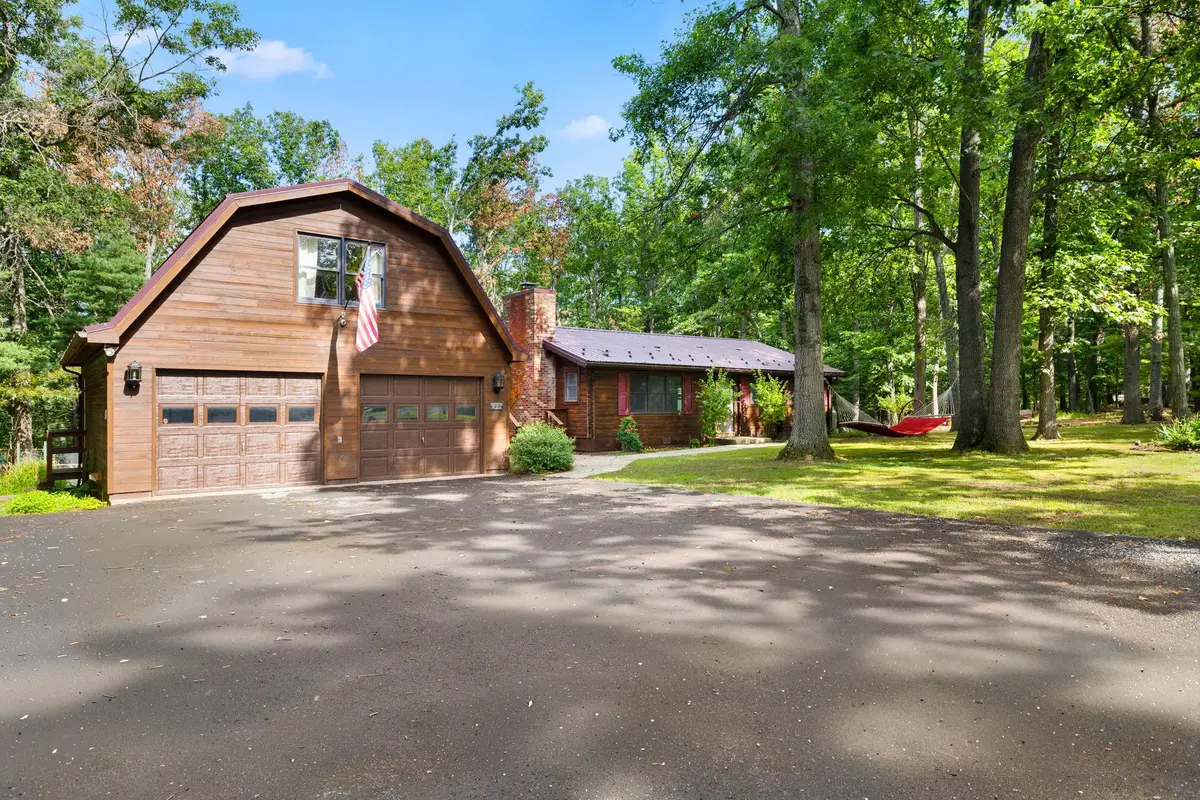 422 Clearfield Dr, Berkeley Springs, WV 25411 - #1