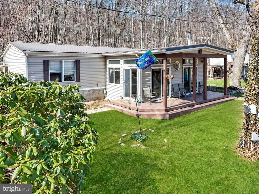 516 Roberts Rd, Great Cacapon, WV 25422 - #2