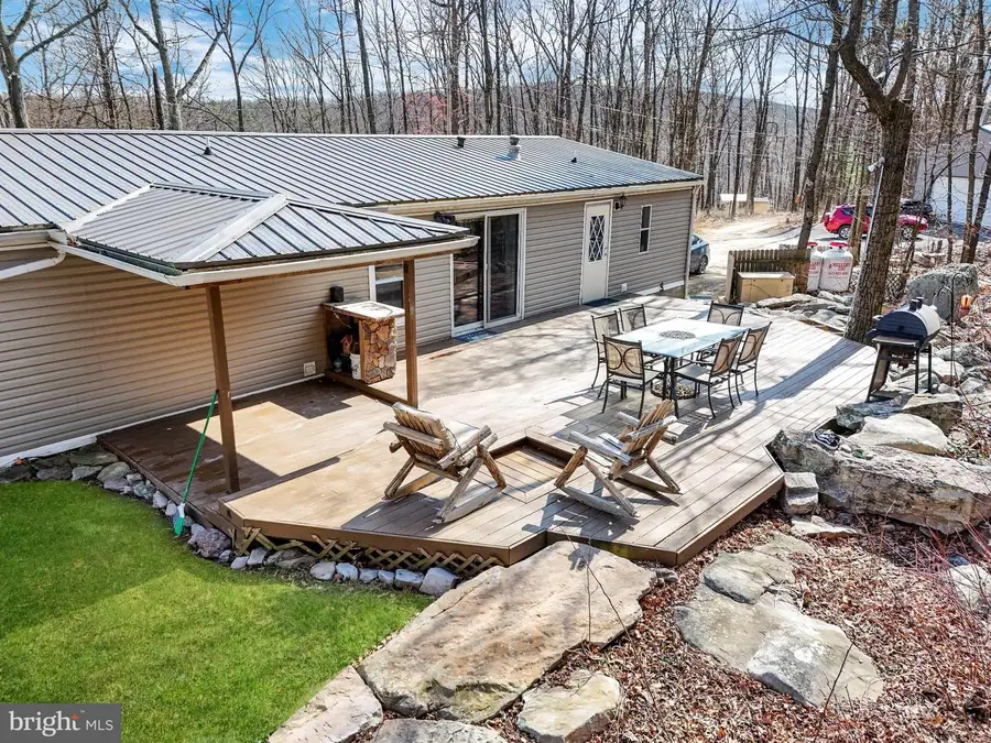516 Roberts Rd, Great Cacapon, WV 25422 - #3