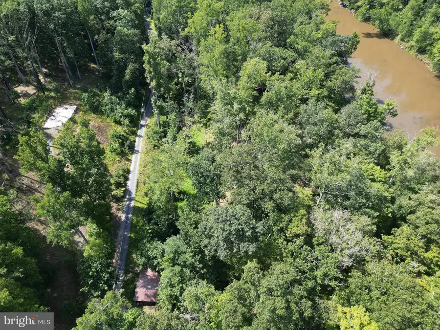 121 Limestone Pond Ln, Great Cacapon, WV 25422 - #2