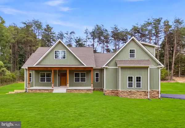 43 Spruce Ln, BERKELEY SPRINGS, WV 25411