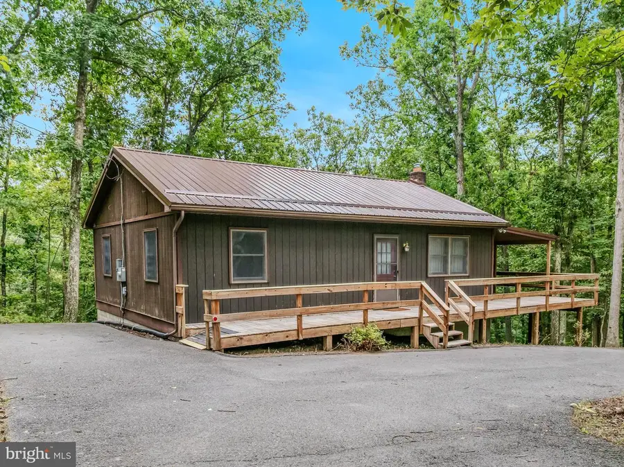 411 Little Creek Trl, Berkeley Springs, WV 25411 - #2