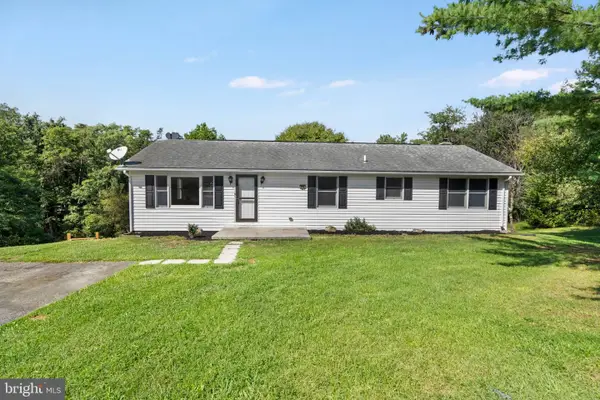 94 Bluejay Ct, BERKELEY SPRINGS, WV 25411