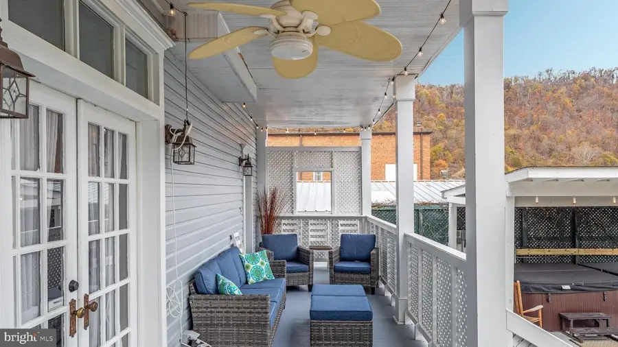 151 E Fairfax St, Berkeley Springs, WV 25411 - #2