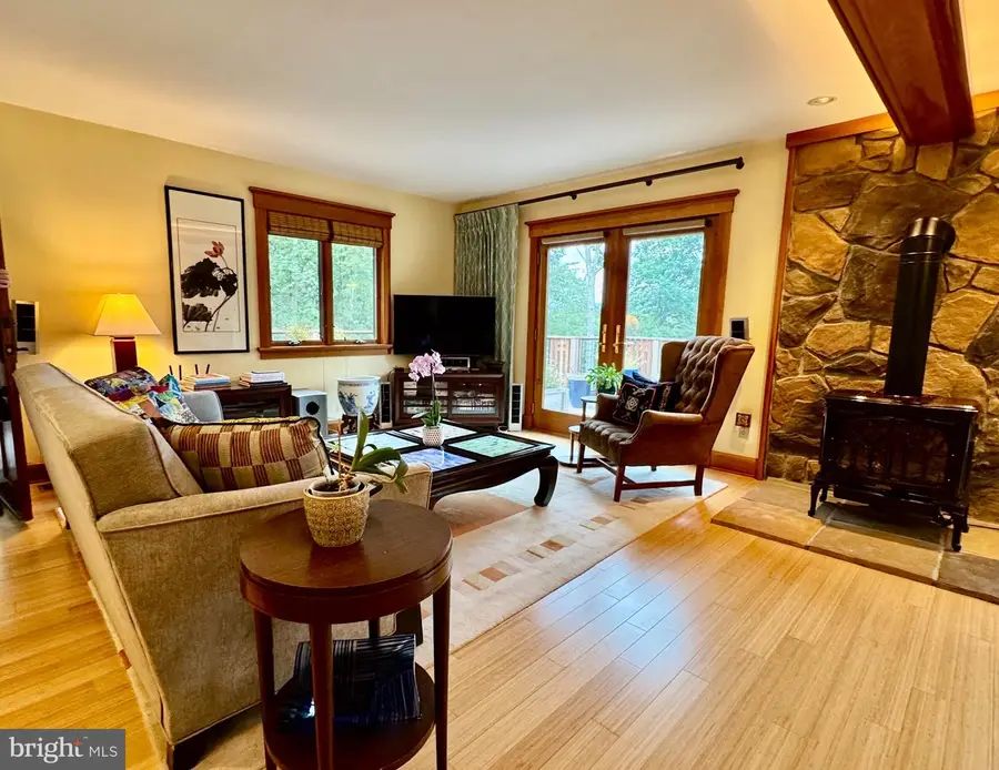 18 Donegal Ln, Berkeley Springs, WV 25411 - #3