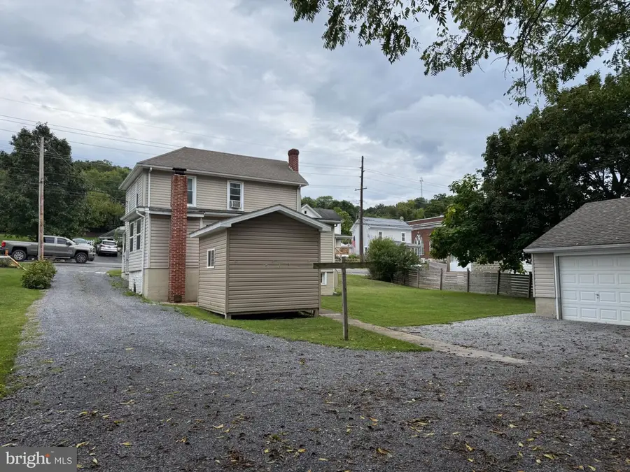 307 Harrison Ave, Berkeley Springs, WV 25411 - #2