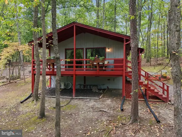 63 Turtle Ln, HEDGESVILLE, WV 25427