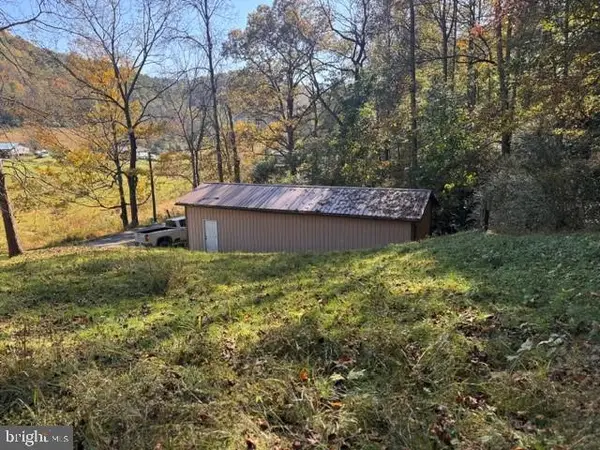 Whetstone Rd, MANNINGTON, WV 26582
