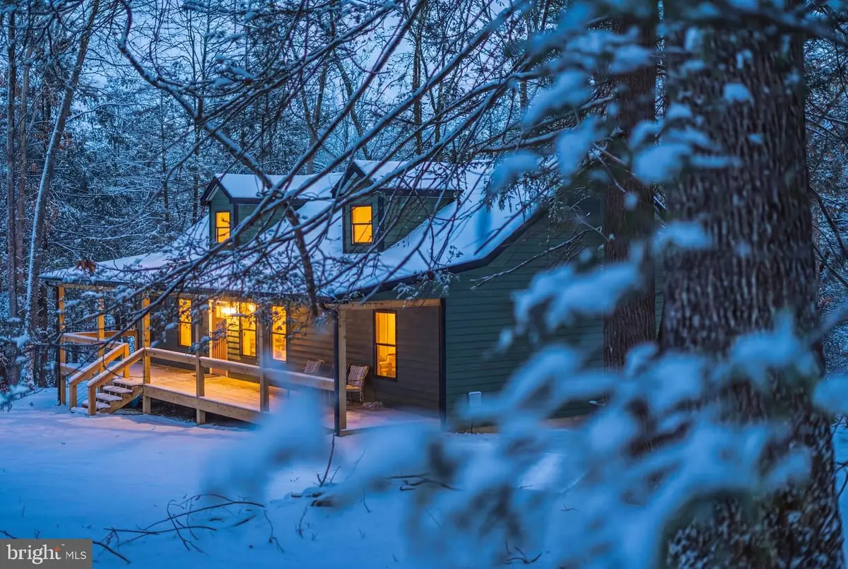 35 Twin Oaks Ln, Mount Lookout, WV 26678 - #1