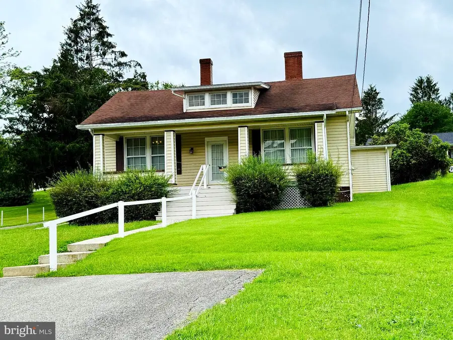 405 N Main St, Franklin, WV 26807 - Image #2