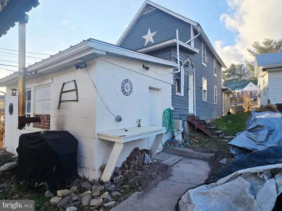 326 Locust St, Franklin, WV 26807 - Image #2