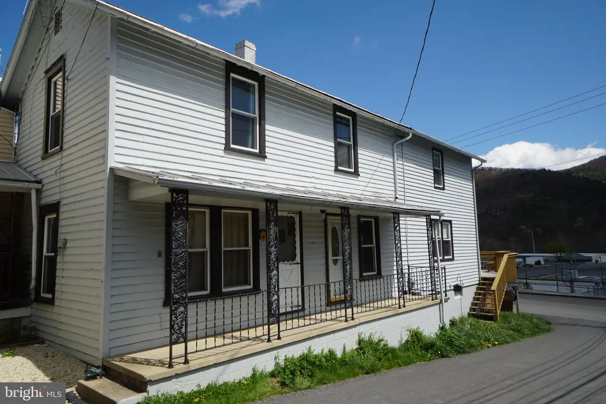 18 Spruce St, Franklin, WV 26807 - #1