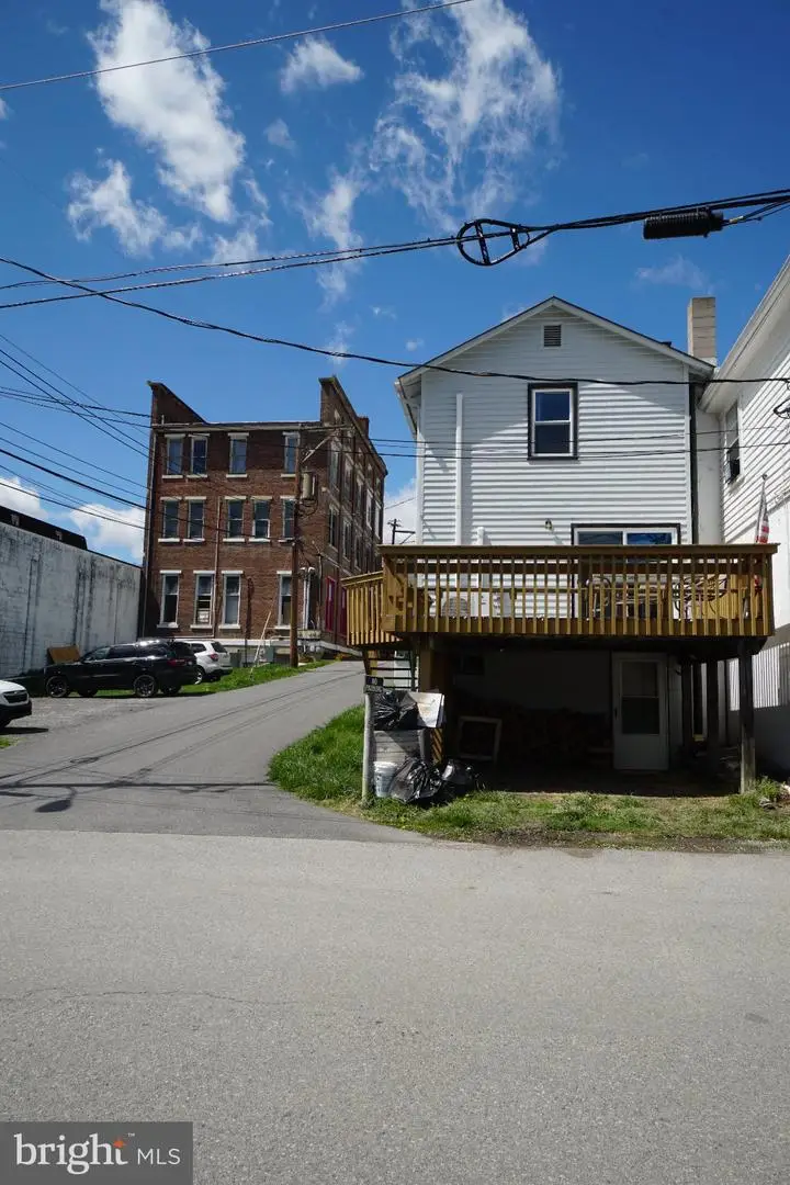 18 Spruce St, Franklin, WV 26807 - #2