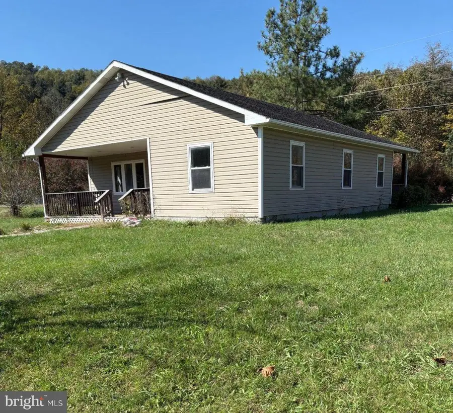 34 Independence Dr, Brandywine, WV 26802 - #3
