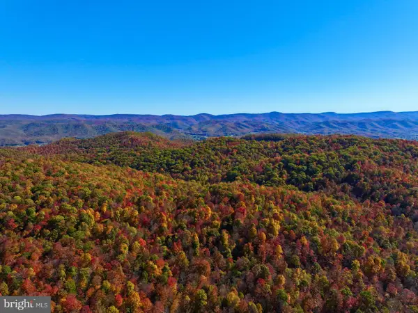 2453 Channel Rd, MILL CREEK, WV 26280