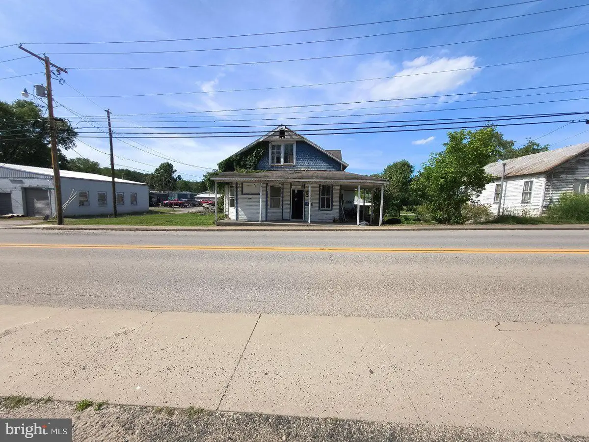 216 Juliana St, Elizabeth, WV 26143 - #1