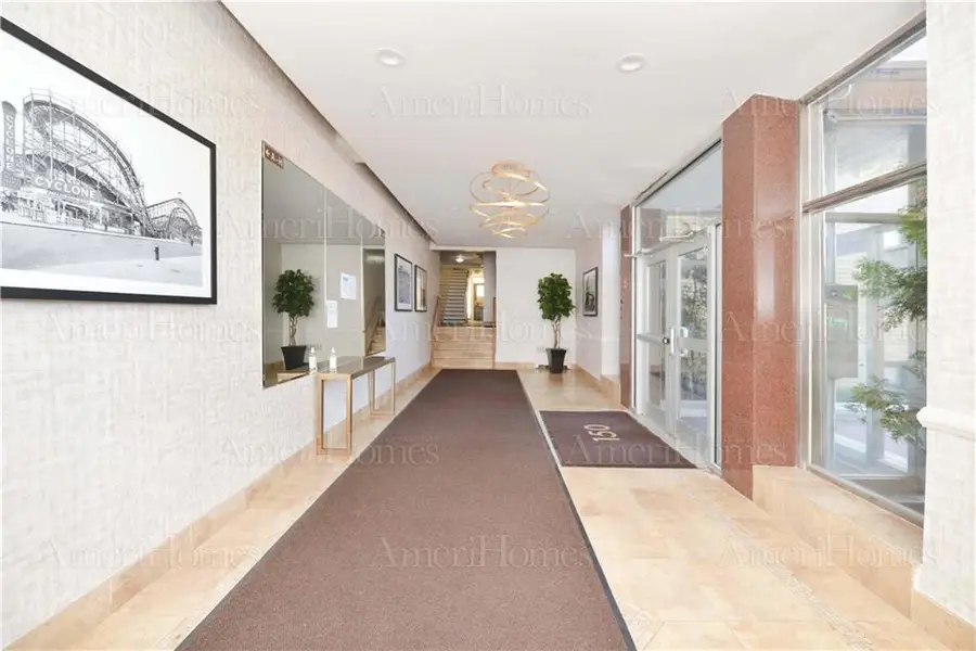 150 West End Avenue #3L, Brooklyn, NY 11235 - Image #2