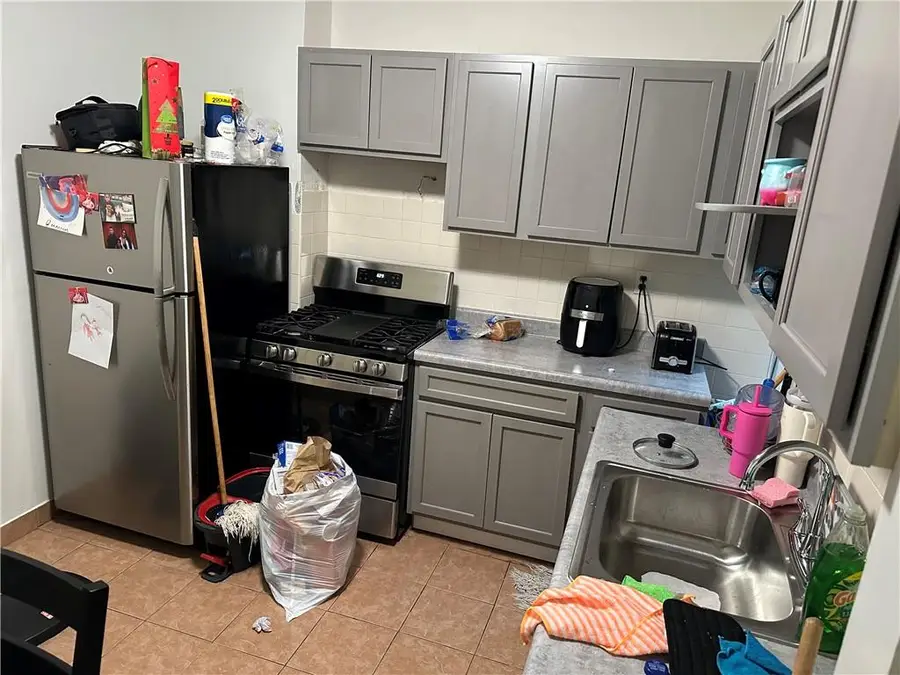 817 40 Street, Brooklyn, NY 11232 - Image #2