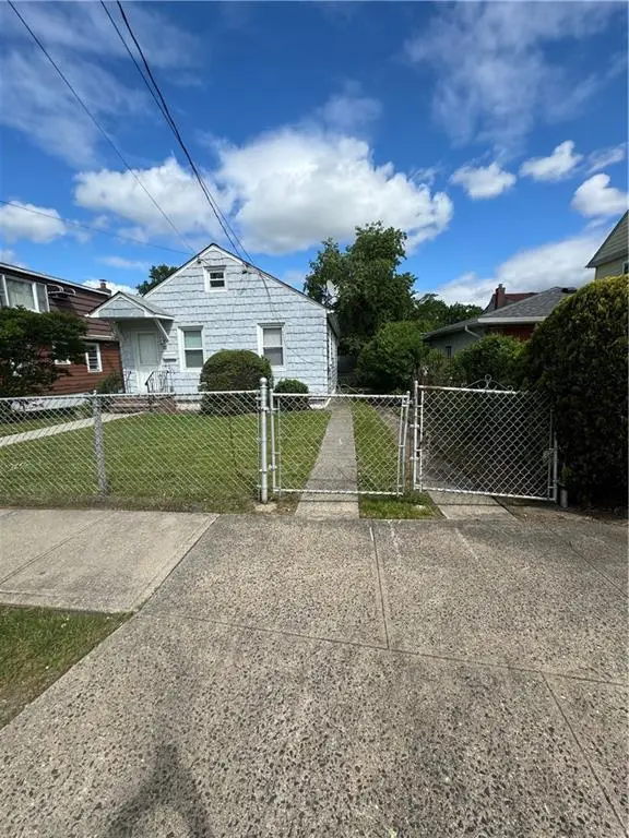 46 1st Street, Elmont, NY 11003