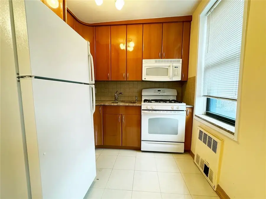 1213 Avenue Z #E2, Brooklyn, NY 11235 - Image #2