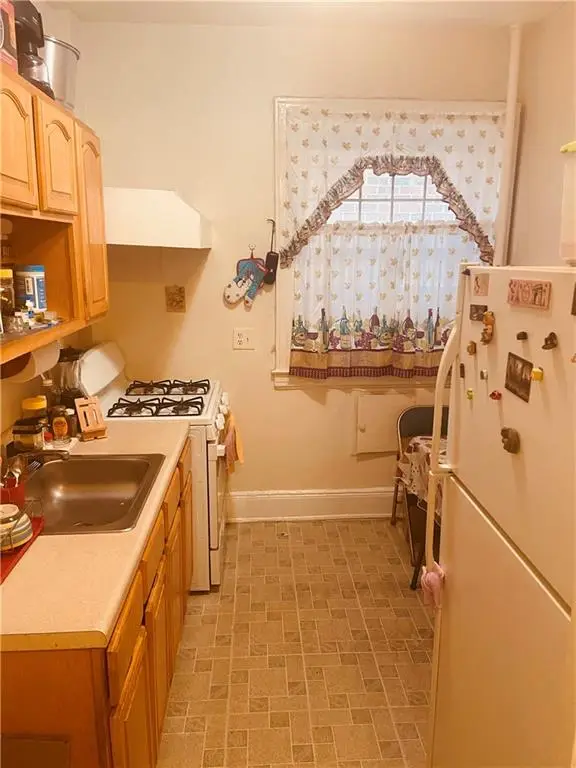 1513 West 7th Street #1B, Brooklyn, NY 11204 - Image #2