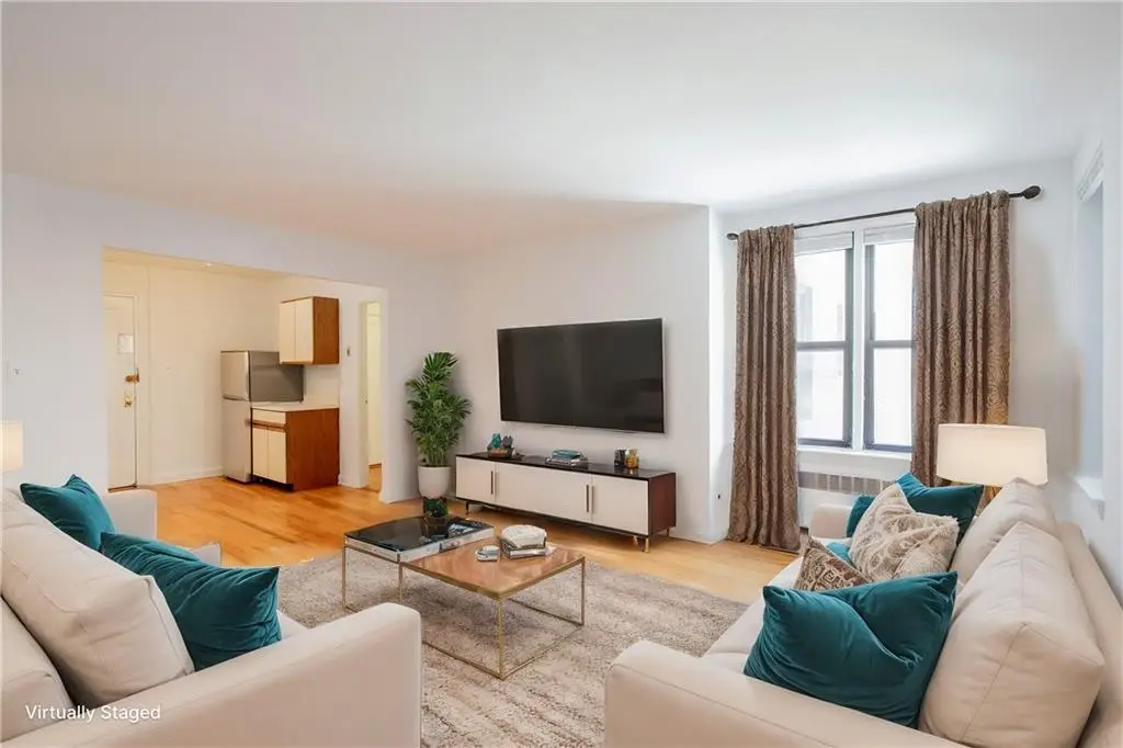 15 Oliver Street #4C, Brooklyn, NY 11209 - Image #1
