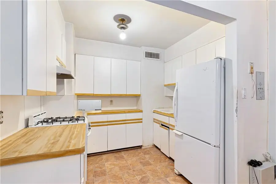 1625 Emmons Avenue #1S, Brooklyn, NY 11235 - Image #3