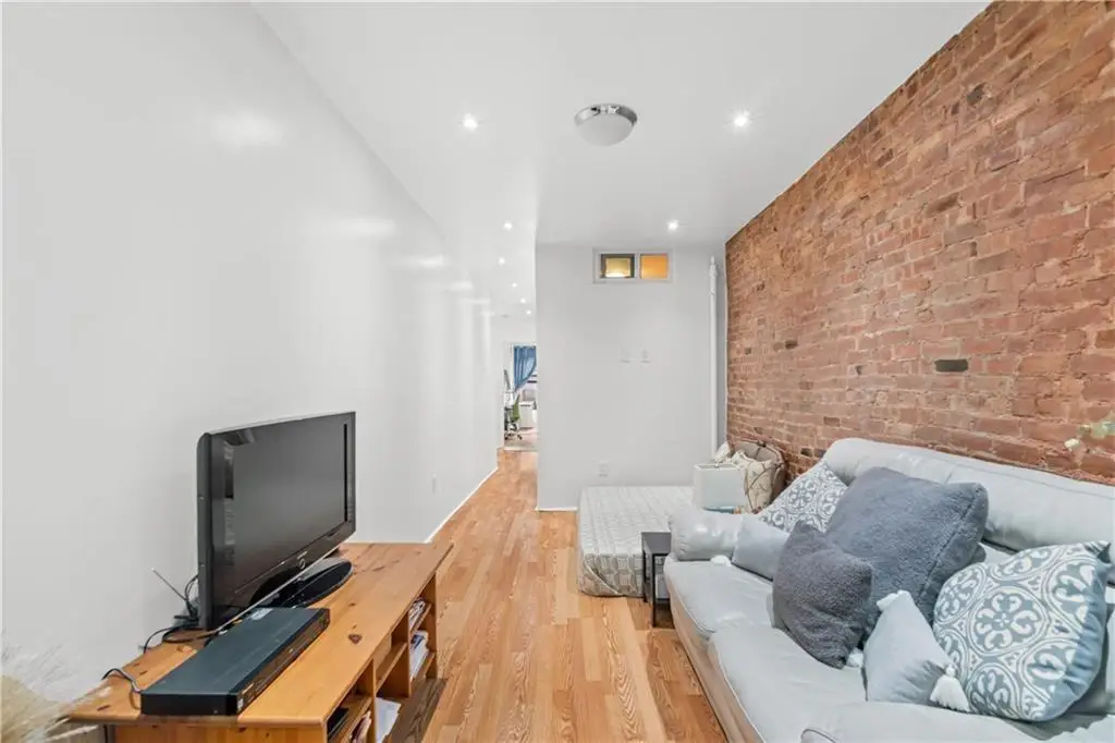 430 West 46th Street #5E, Manhattan, NY 10036 - Image #1