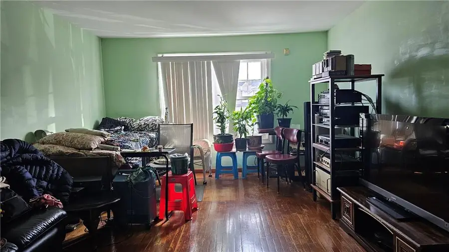 22 Long Pond Lane, Staten Island, NY 10304 - #2