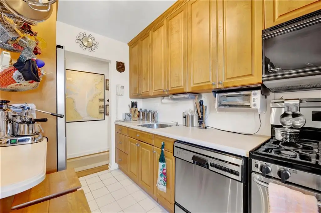 131 74th Street #6J, Brooklyn, NY 11209 - Image #1