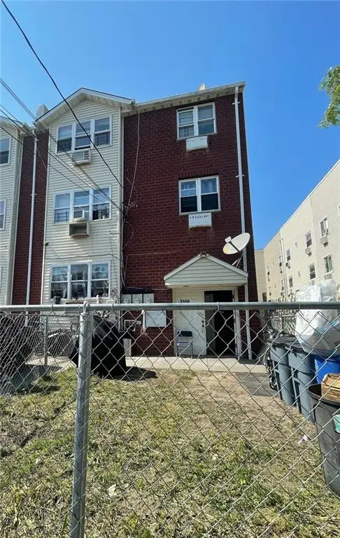 31-08 Seagrit Avenue, Far Rockaway, NY 11691 - Image #2