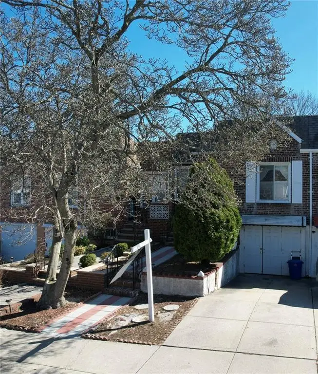 68-10 60th Drive, Queens, NY 11378 - Image #2