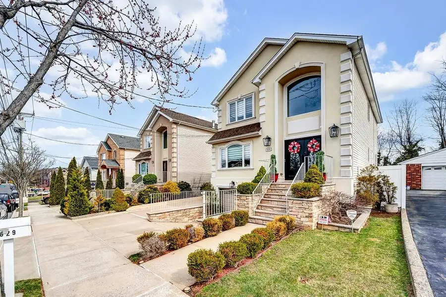 629 Marcy Avenue, Staten Island, NY 10309 - #3
