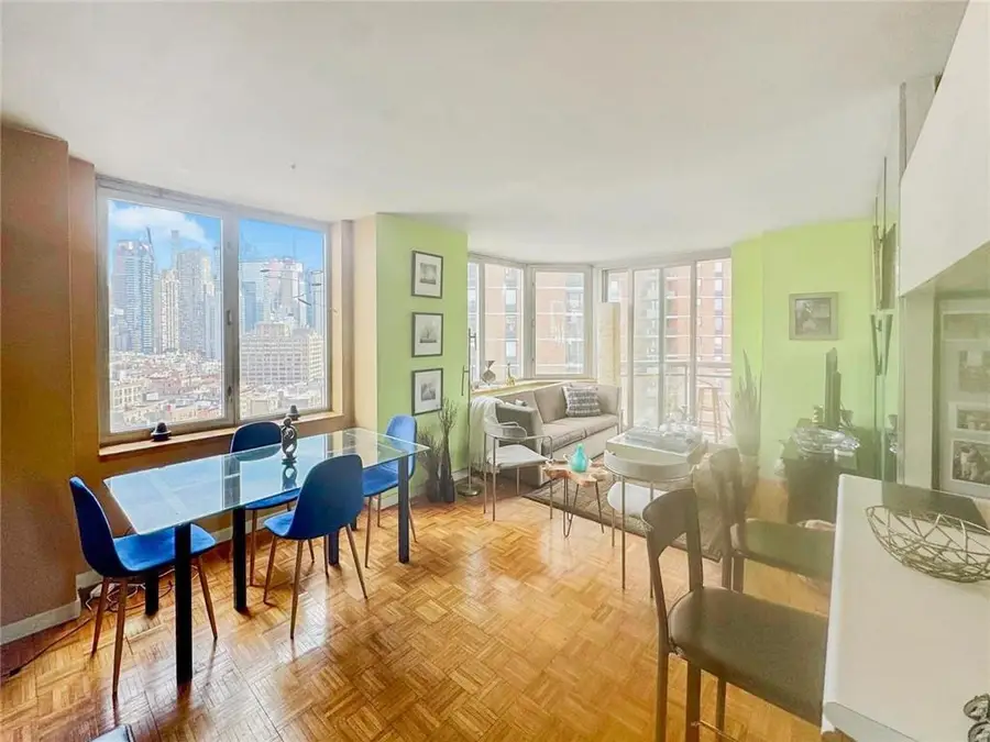 500 West 43rd Street #21E, New York, NY 10036 - Image #2