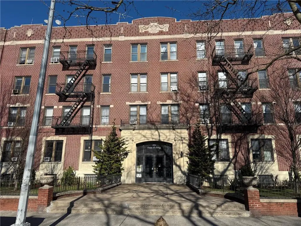 179 Ocean Parkway #3C, Brooklyn, NY 11218 - Image #1