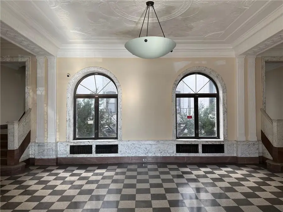 179 Ocean Parkway #3C, Brooklyn, NY 11218 - Image #2