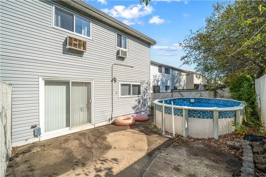 57 Middle Loop, Staten Island, NY 10308 - Image #3