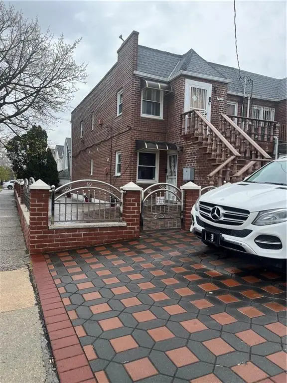 9801 Seaview Avenue, Brooklyn, NY 11236 - Image #2